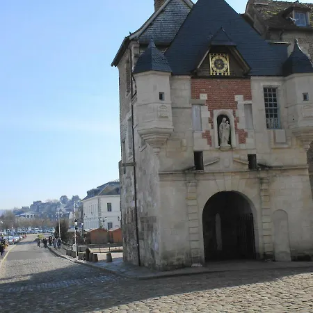 La Cour Vauqulin